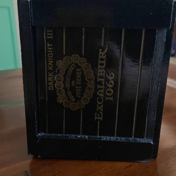 UNIQUE CIGAR BOX WOOD PURSE WITH MIRROR INSIDE AND BEADED HANDLE. - Picture 7 of 8